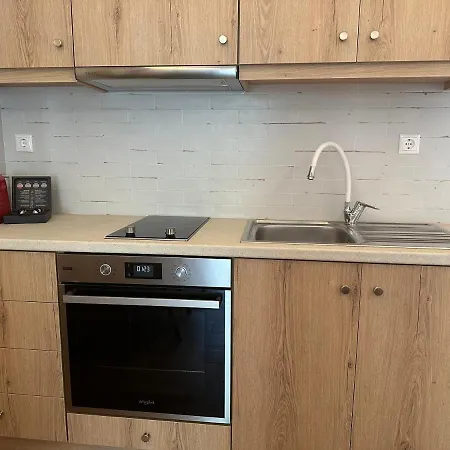 Flamingo Feather Apartamento Loutráki