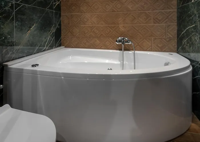 Flamingo Feather 루트라키