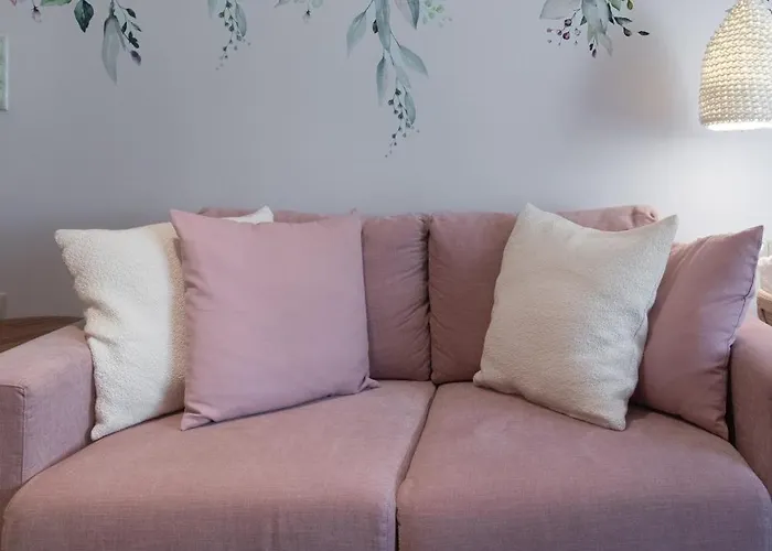 Flamingo Feather * Loutráki